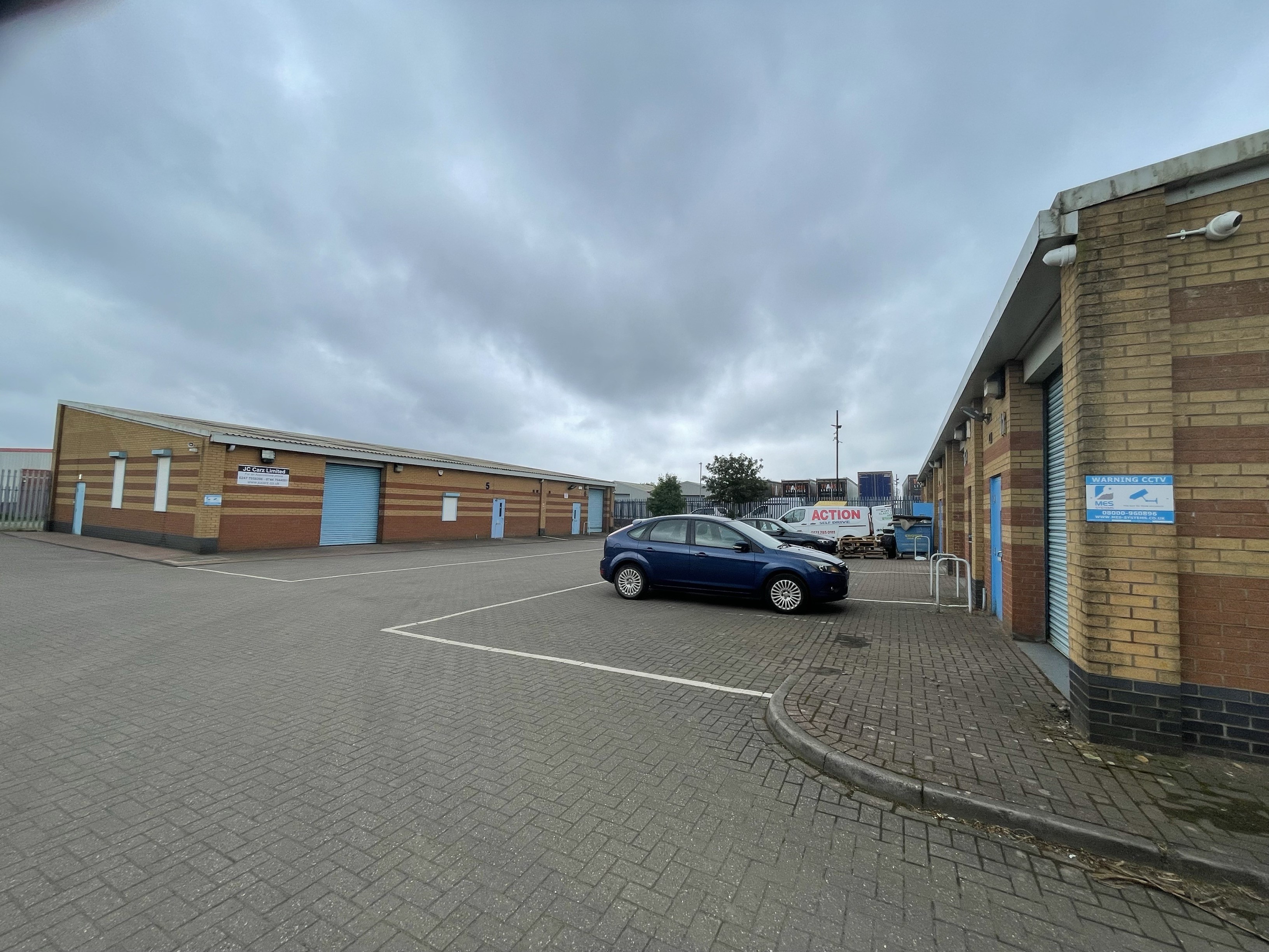 Industrial Unit in Nuneaton - photo 2